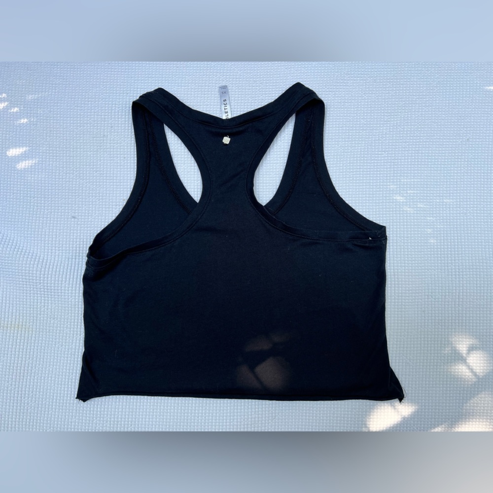 Fabletics Cropped Tank - Picture 3 of 3